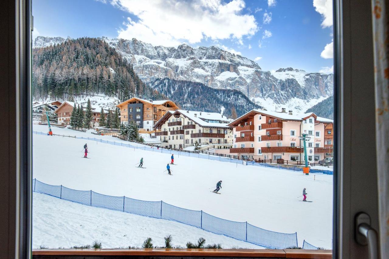 Garni Bondi Bed & Breakfast Selva di Val Gardena Exterior photo