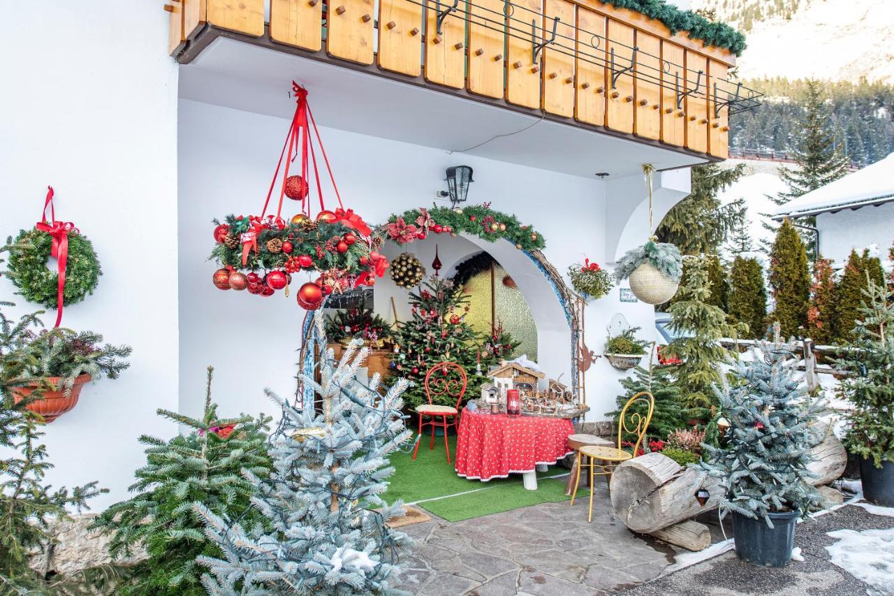 Garni Bondi Bed & Breakfast Selva di Val Gardena Exterior photo